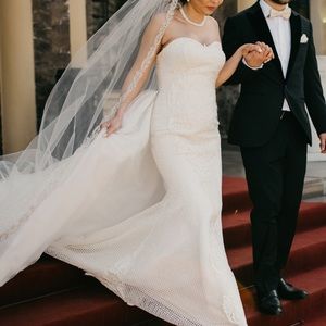 Wedding dress with overskirt